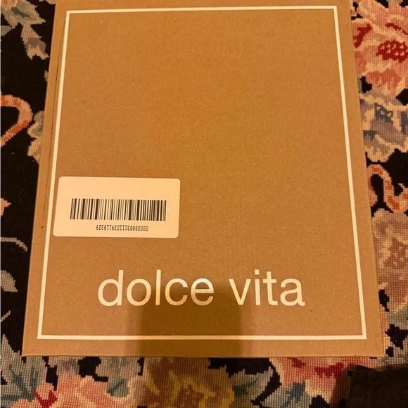 Elegant Black Platform Sandals - Picture 7 of 7